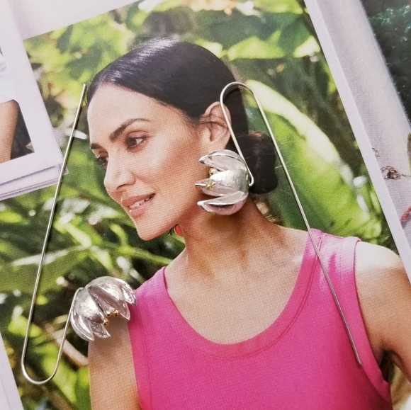 Beautiful 925 S Silver Flower long Earrings - Picture 7 of 16